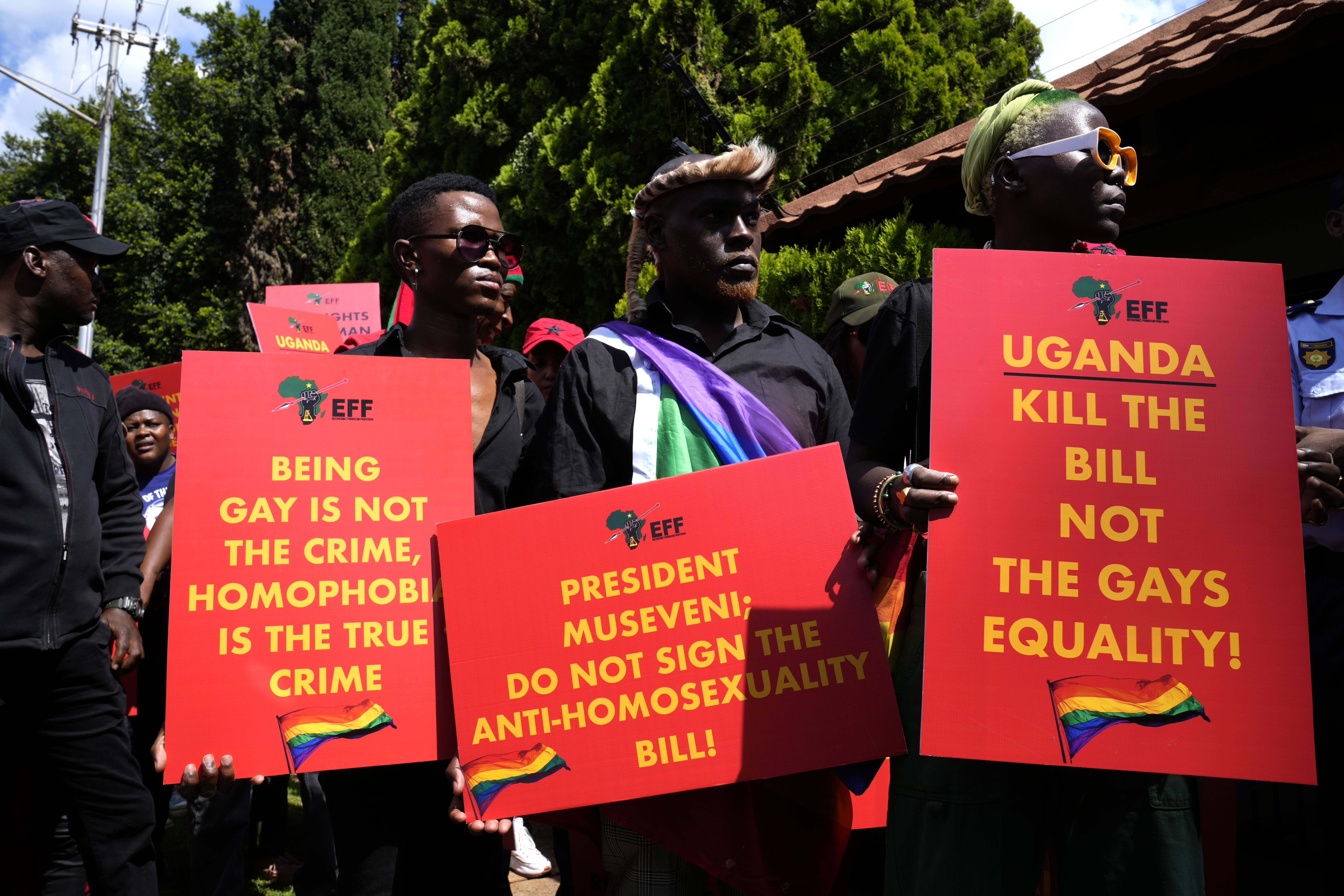 Uganda anti-LGBTQ2 law blasted by Canada, allies: ‘Abhorrent’ – National | 24CA News