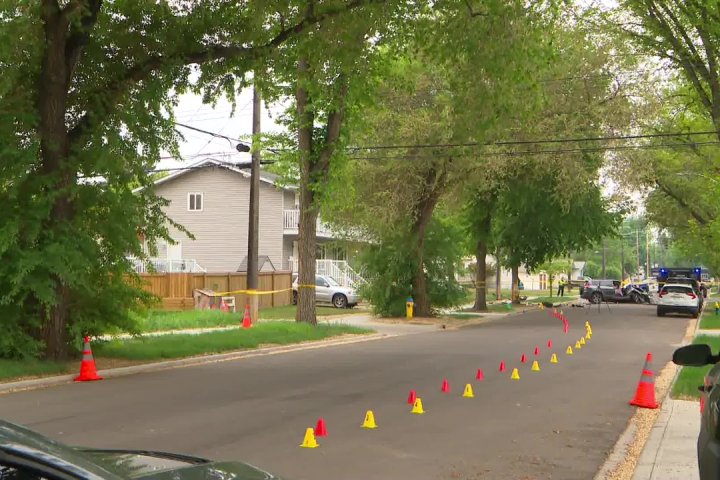 Suspect dies after crashing stolen SUV into tree on residential Edmonton street