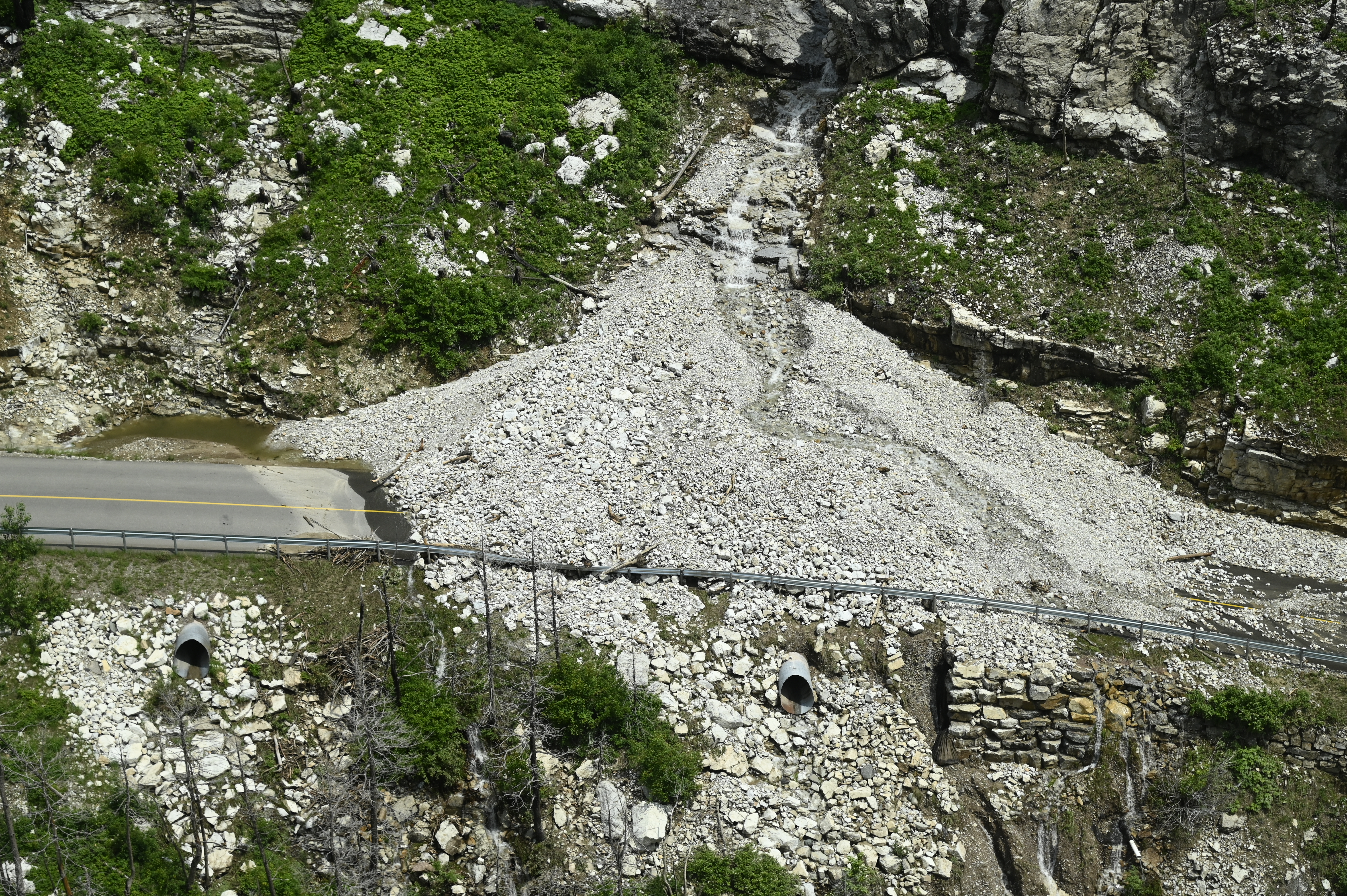 3 debris fields left after downpour, rockslides at Waterton Lakes National Park  | 24CA News