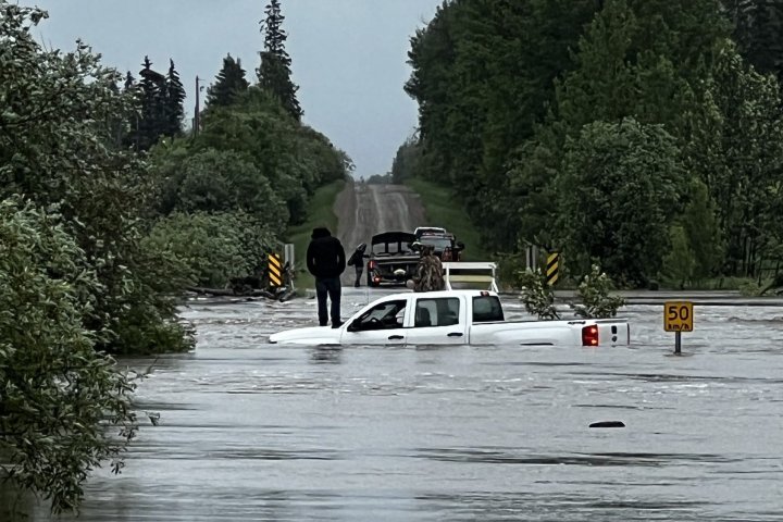 Edson, Yellowhead County struggle with flooding after wildfire: ‘One extreme to the next’