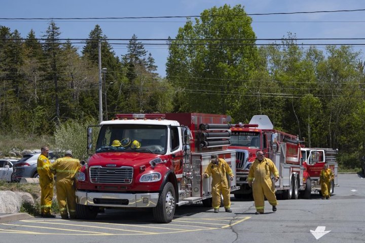 N.S. wildfires: Some evacuations lifted in Halifax; Shelburne blaze remains out of control