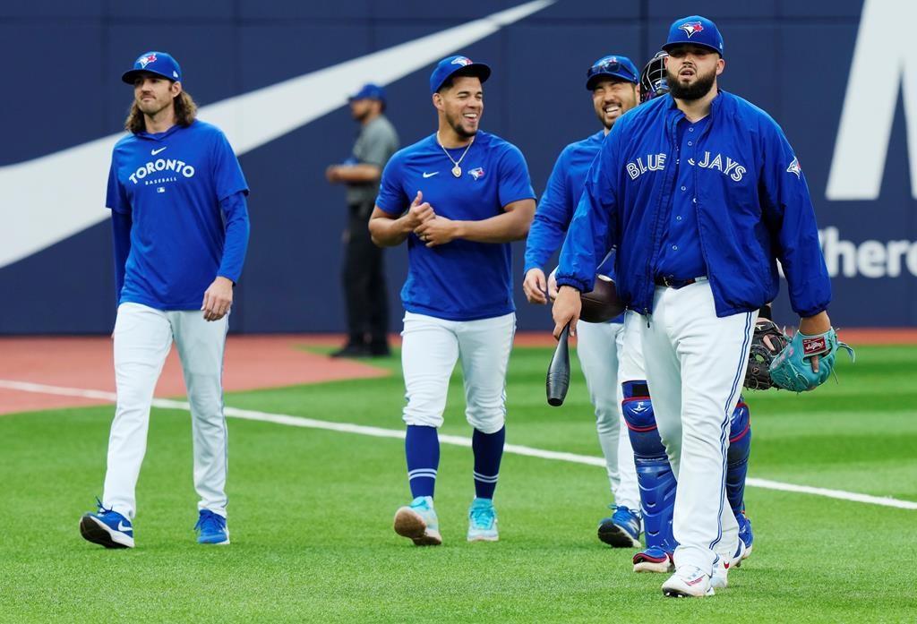 Blue Jays road trip stumble starts as Astros feast on Kevin