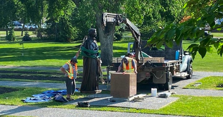 Manitoba grand chief ‘upset’ with Queen Elizabeth II statue replacement – Winnipeg | Globalnews.ca
