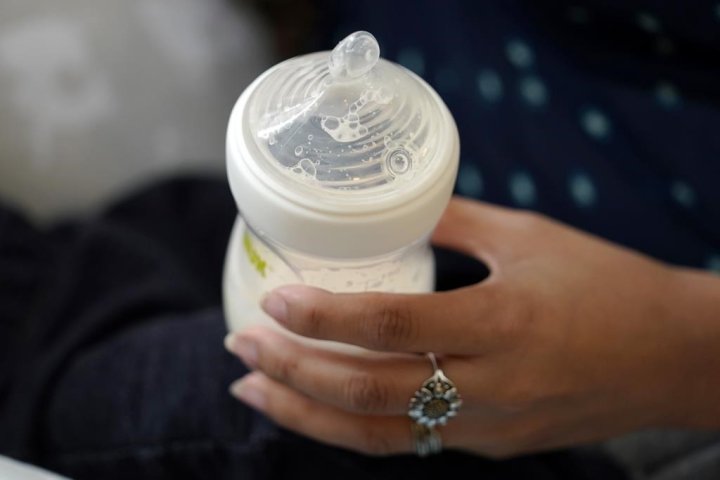 Price of infant formula has some B.C. families struggling to make ends meet