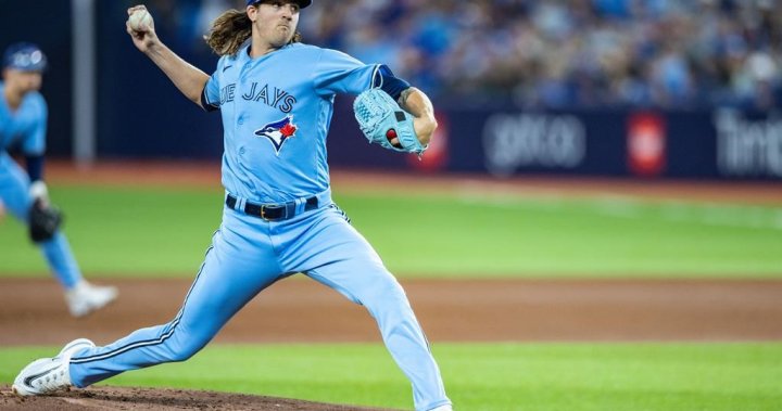 Blue Jays avoid sweep with comeback win over Twins