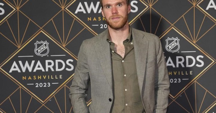 Connor McDavid domine les prix de la LNH