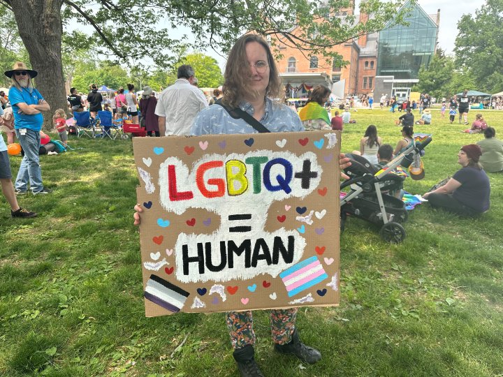 london-s-wortley-pride-sees-anti-drag-storytime-and-counter-protest