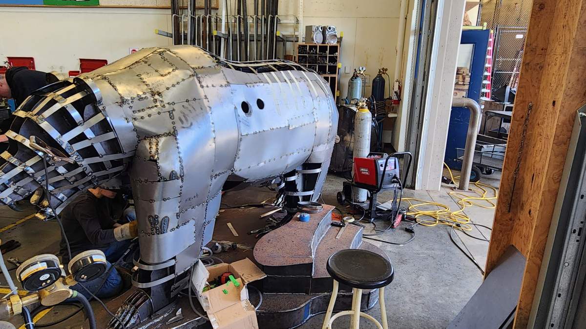 The process of building the giant Bear-B-Q.