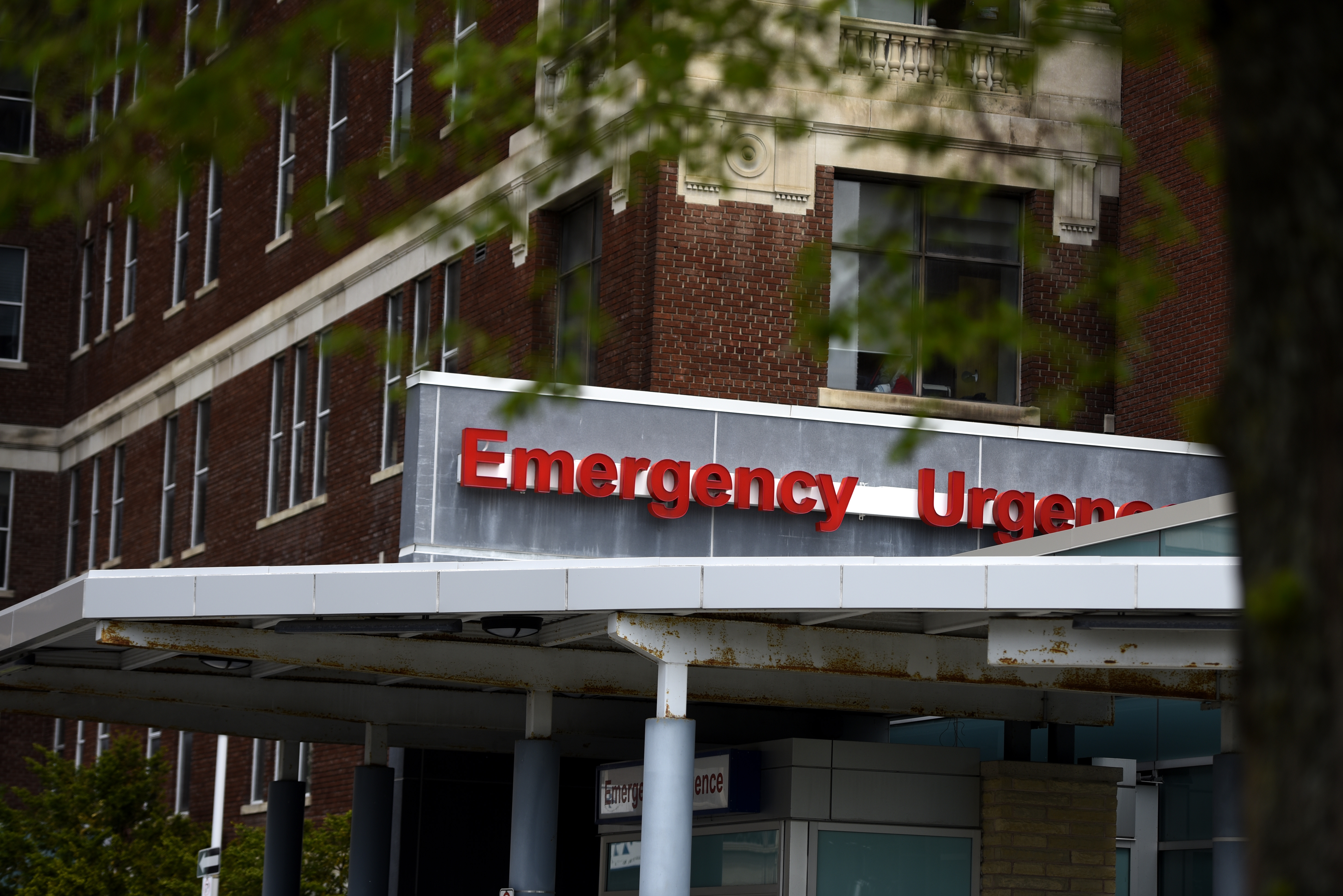 The emergency department entrance at the Ottawa Hospital Civic Campus in Ottawa is shown on Monday, May 16, 2022. THE CANADIAN PRESS/Justin Tang