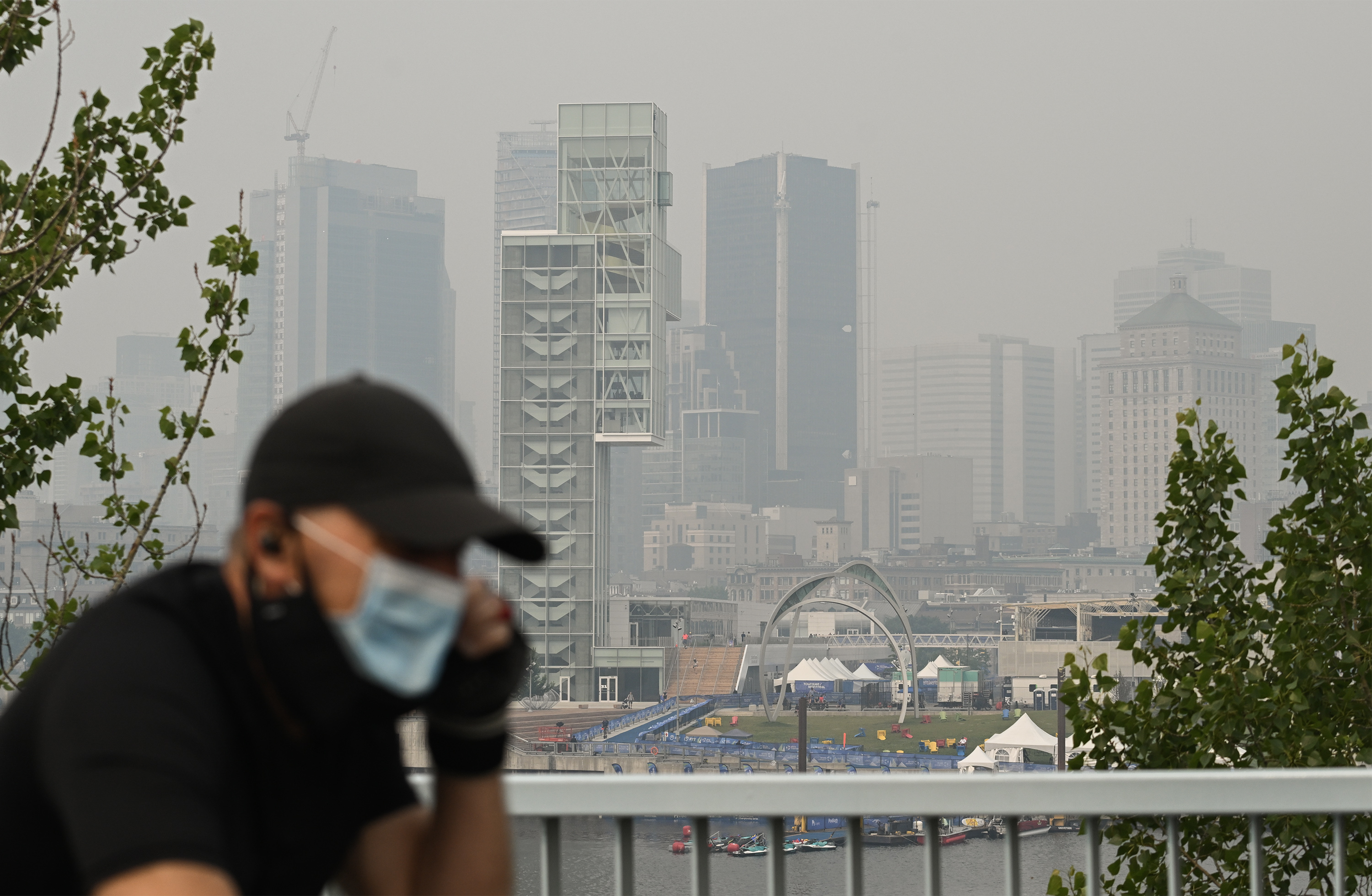 Montreal air quality ranks worst in the world as wildfire smoke blankets Quebec – Montreal | 24CA News