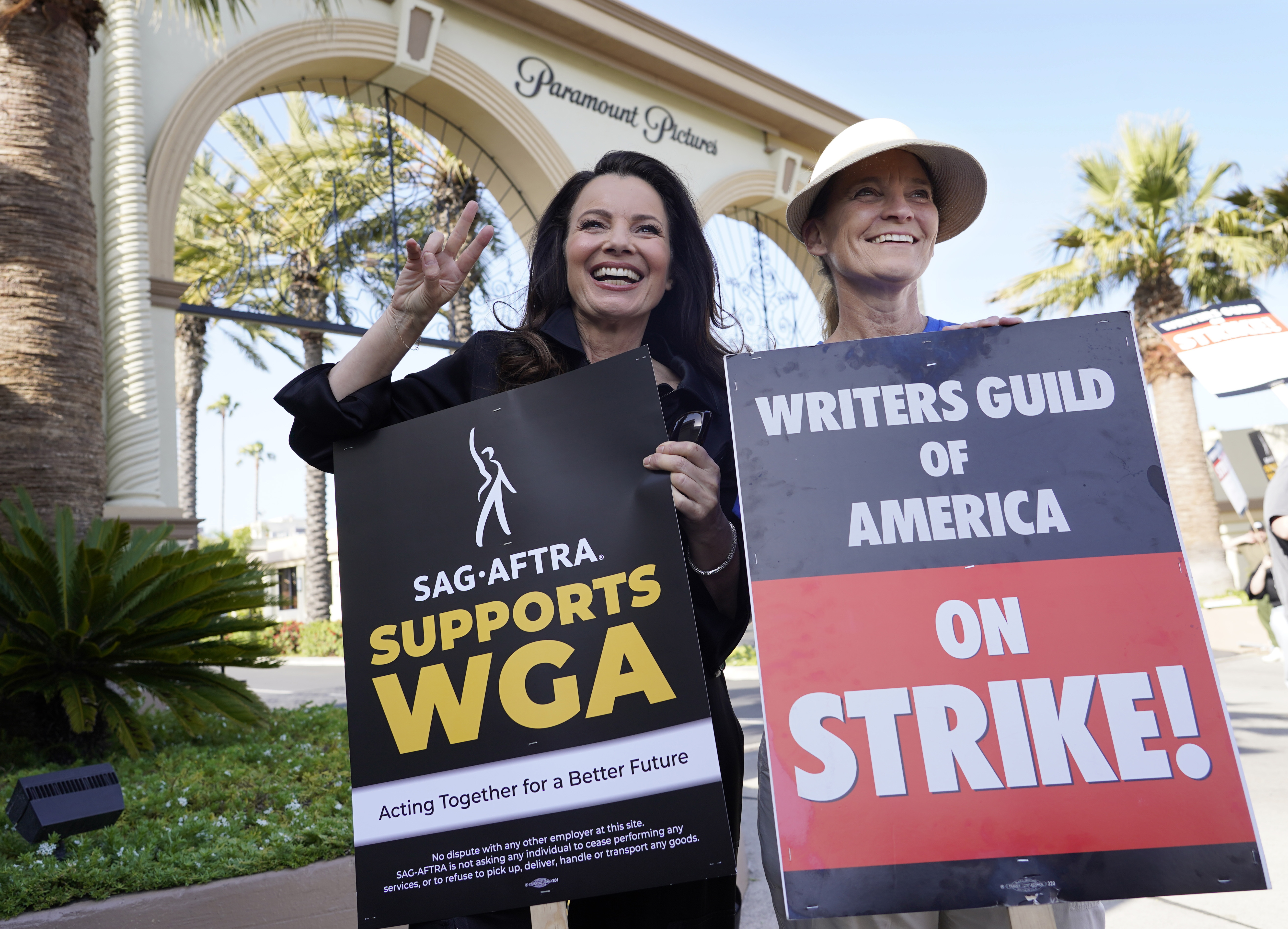 SAG-AFTRA Members Vote To Authorize Strike, Joining Picketing Writers ...