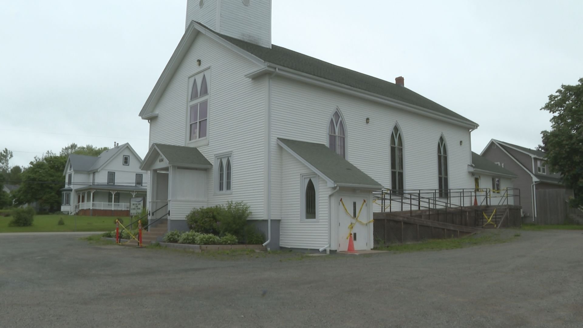 A lightning strike in N.S. hits church steeple, congregation looks for temporary home - Halifax - Vimarsana News