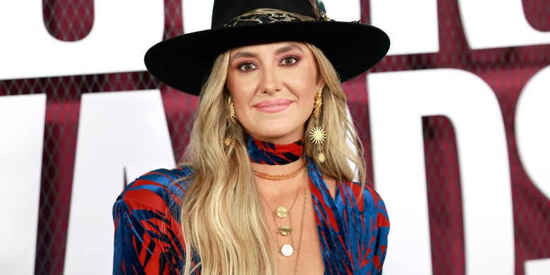 Lainey Wilson Joins Dierks Bentley And Elle King As 2023 ‘CMA Fest’ Co-Hosts
