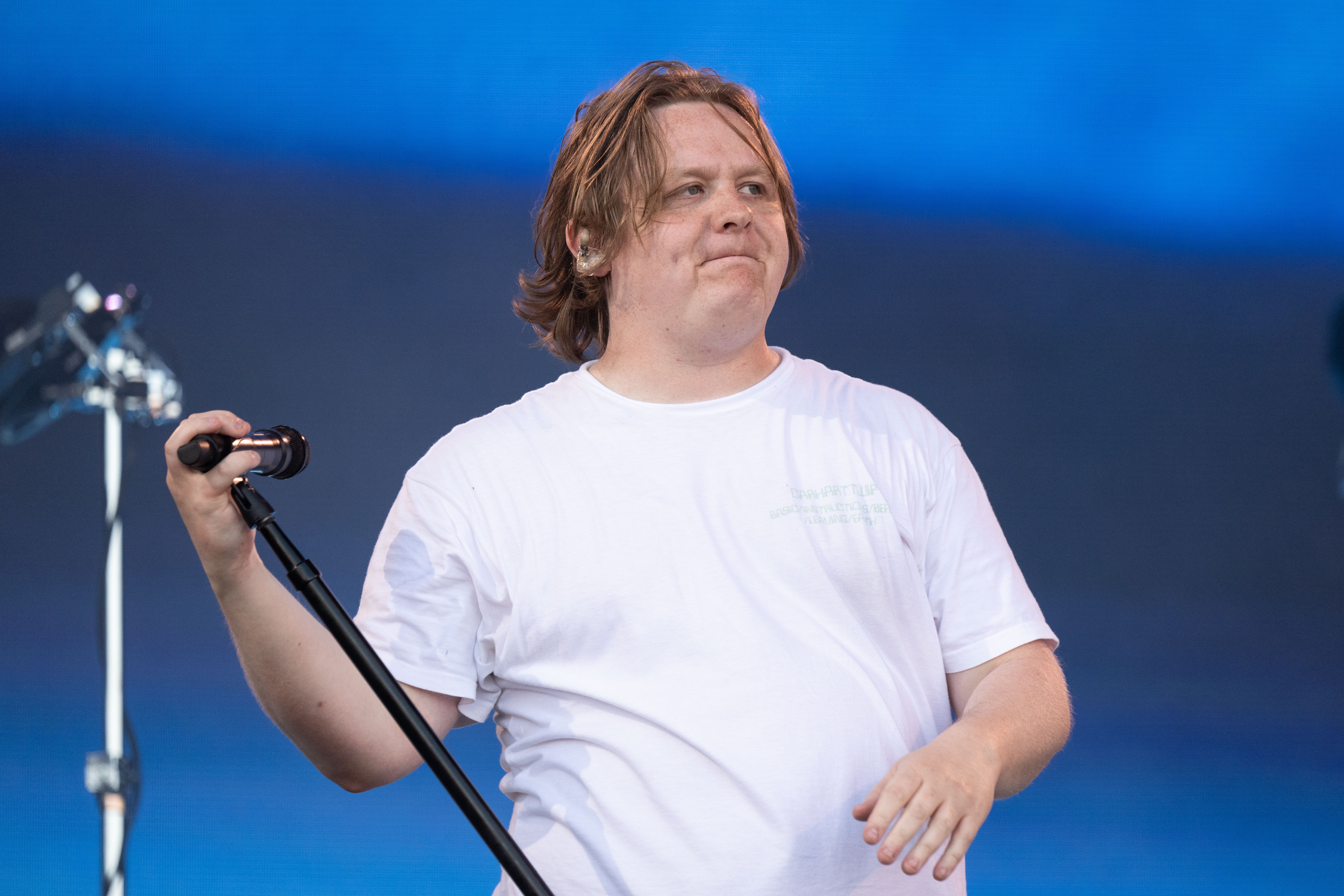 Huge Glastonbury crowd buoys Lewis Capaldi amid Tourette’s symptoms – National