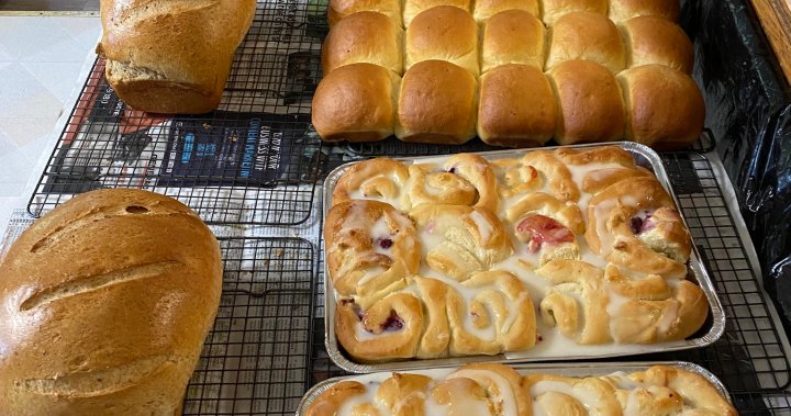 Saskatchewan senior turns love of baking into full-on career: ‘It’s a continuing journey’  | Globalnews.ca