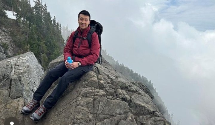 Missing hiker found dead near mountain peak northeast of Lions Bay