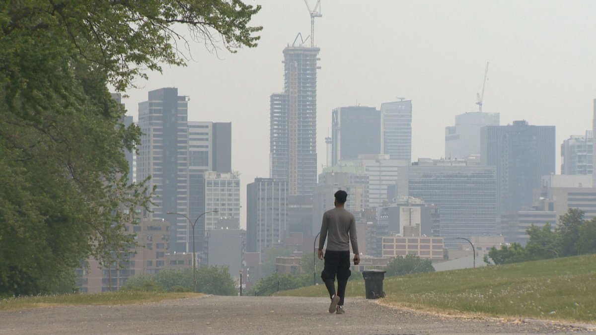 The city of Montreal is getting ready to release its 2022 report on Montreal's air quality. Though there is some positive news, thanks in part to the city's green spaces, authorities warn that given the dry conditions and the number of parks, people can't afford to be careless. (Global News).