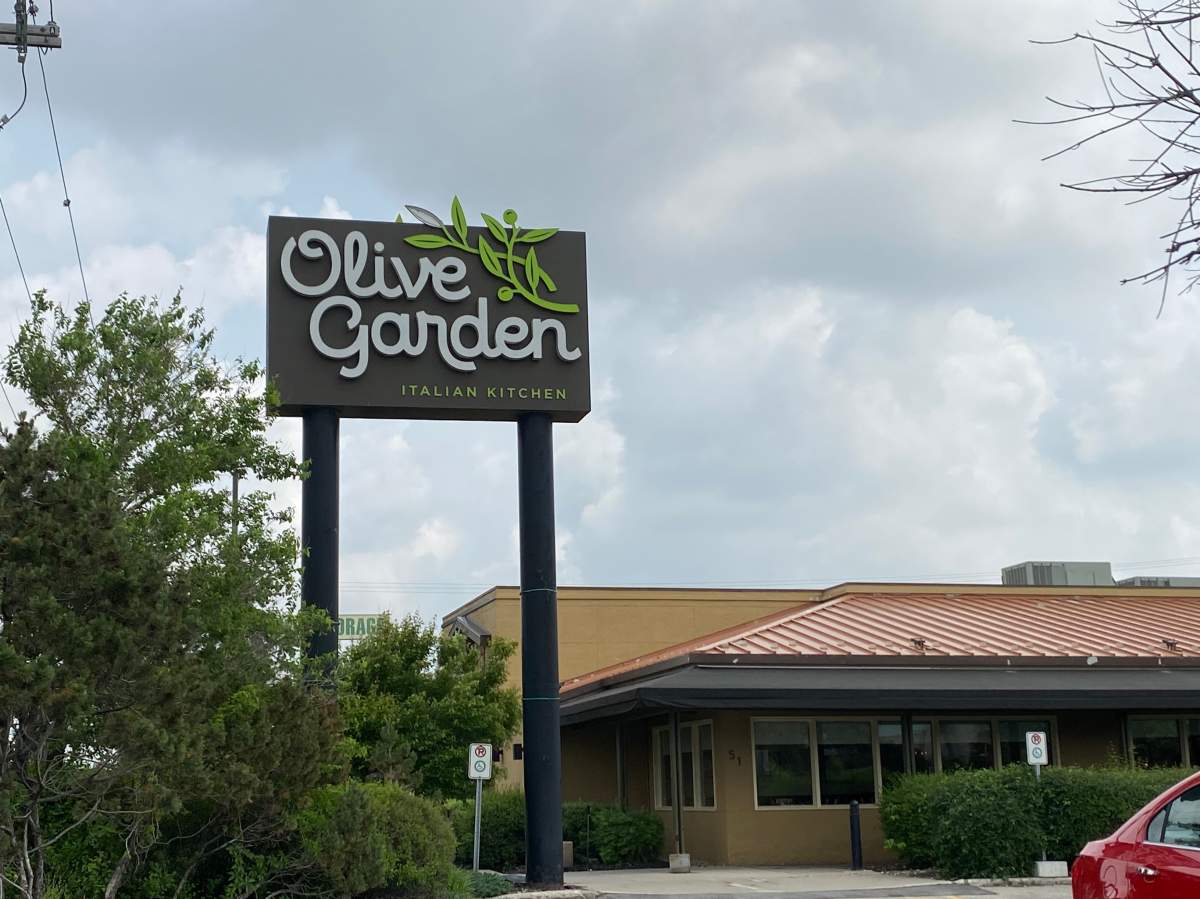 An employee at this Winnipeg Olive Garden restaurant was the victim of a stabbing last month.