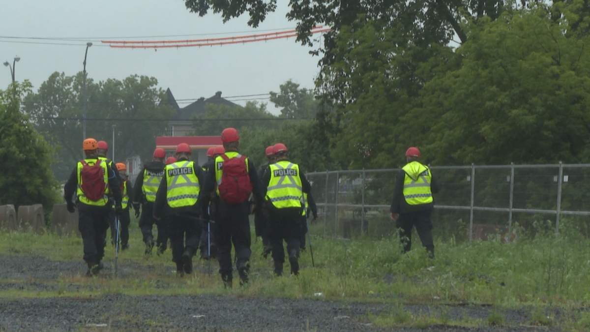 Specialized teams of officers combed through the wooded areas of St-Hubert looking for signs of a senior who went missing last December.