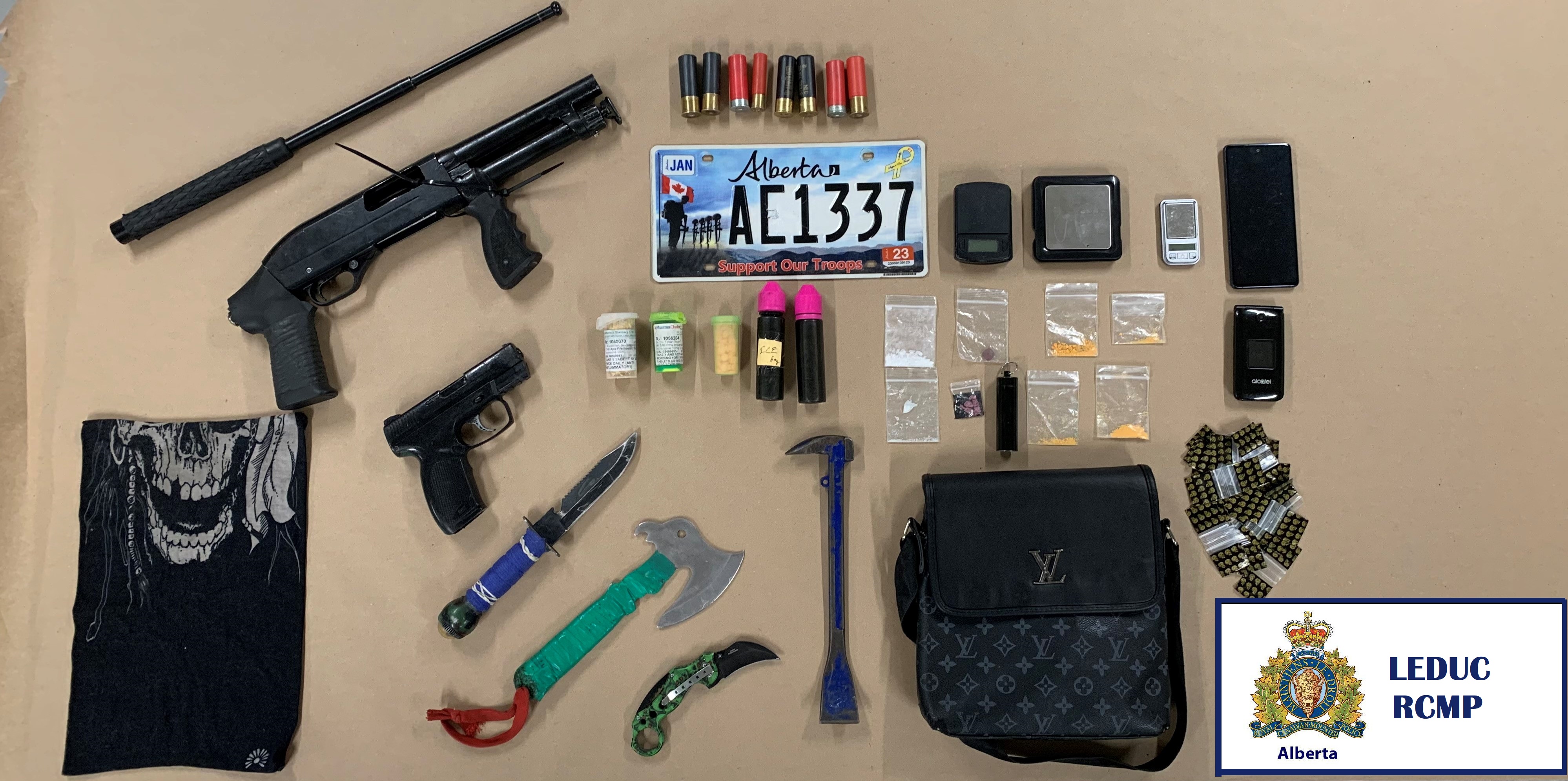 Traffic Stop Leads To 3 Arrests And Weapon, Drug Seizure: Leduc RCMP ...