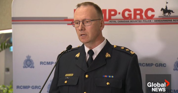 Manitoba officials set to address public on Monday regarding mass casualty bus crash  | Globalnews.ca