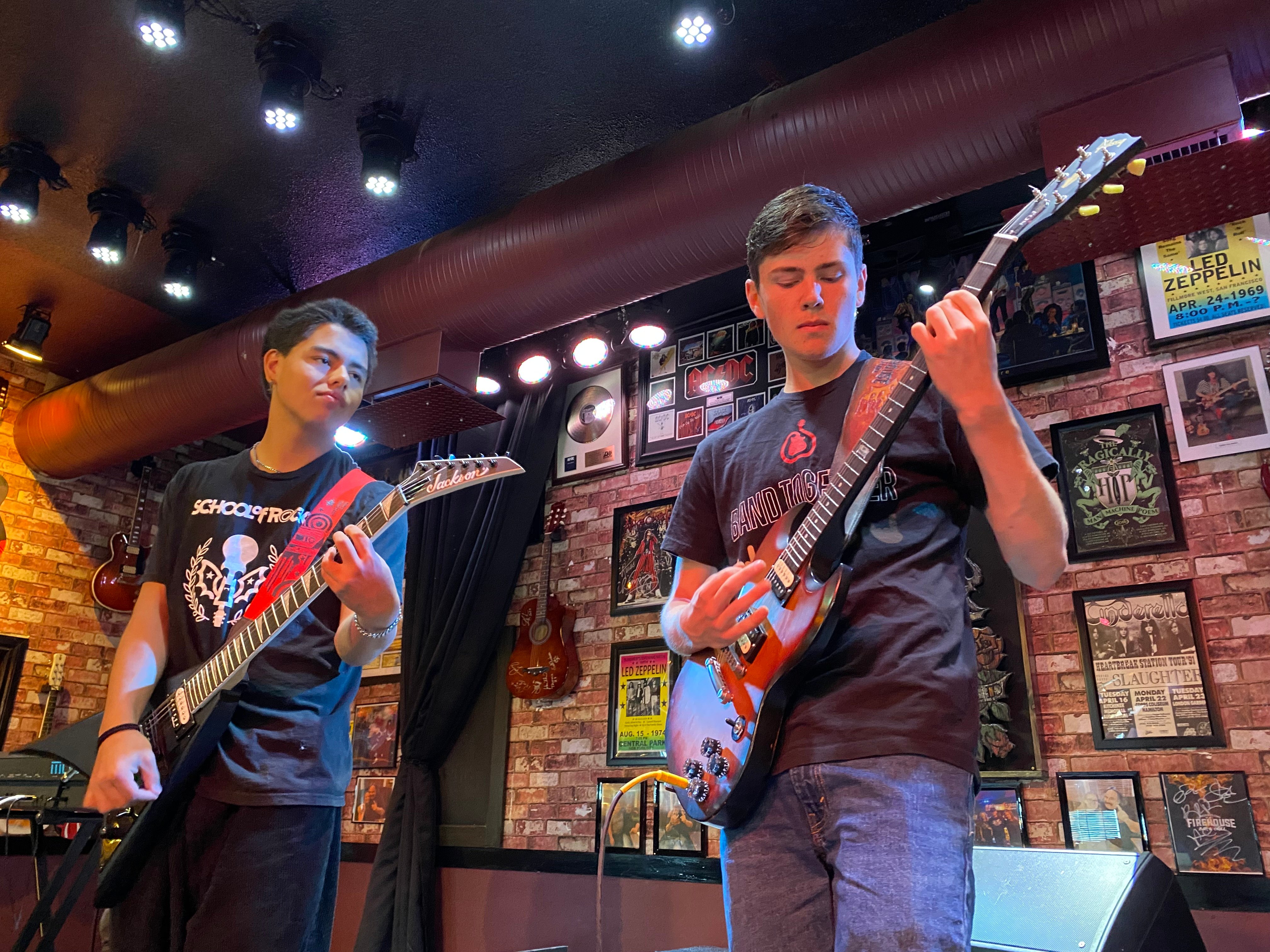 Calgary-area Rush fans show 'incredible' support for cancer fundraising effort - Calgary - Vimarsana News