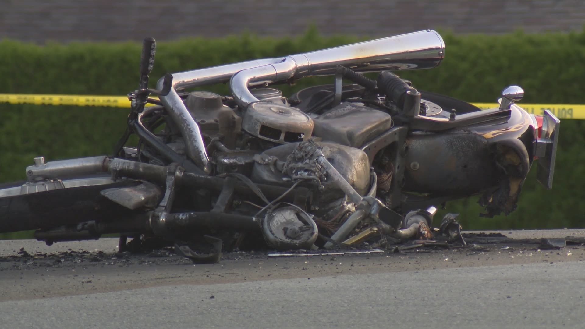 Motorcycle crash in Abbotsford leaves one man dead, speed believed to be a factor