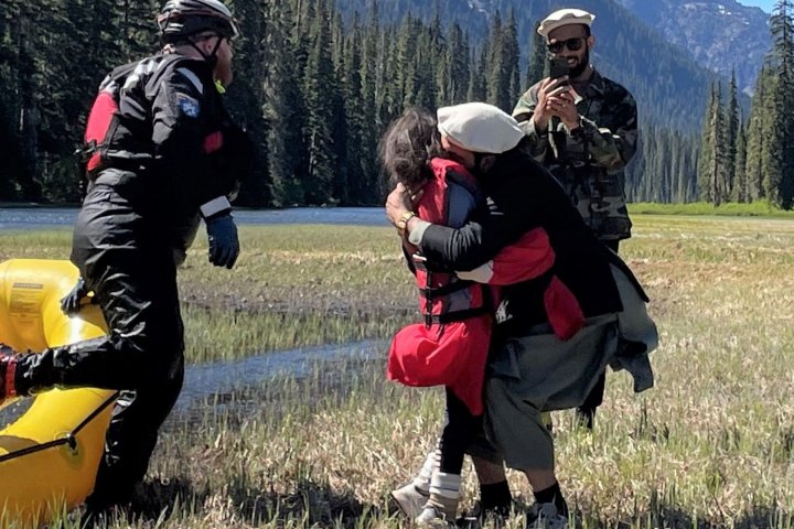 Girl, 10, reunited with family after 24 hours lost alone in Washington mountains