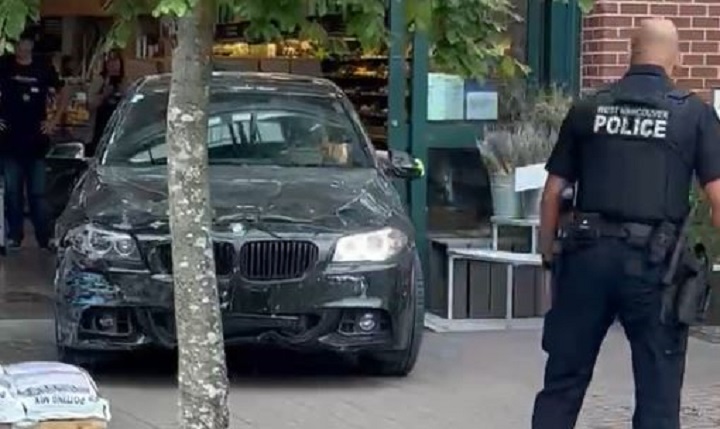 Когато през юни 2023 г кола нахлу в West Vancouver