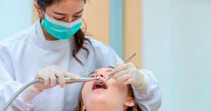 Повечето канадски младежи посещават зъболекари, но липсата на застраховка е пречка