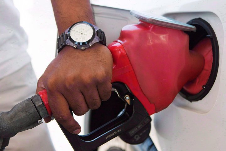 Gas prices in Saskatchewan ‘very sticky’ going into Thanksgiving weekend
