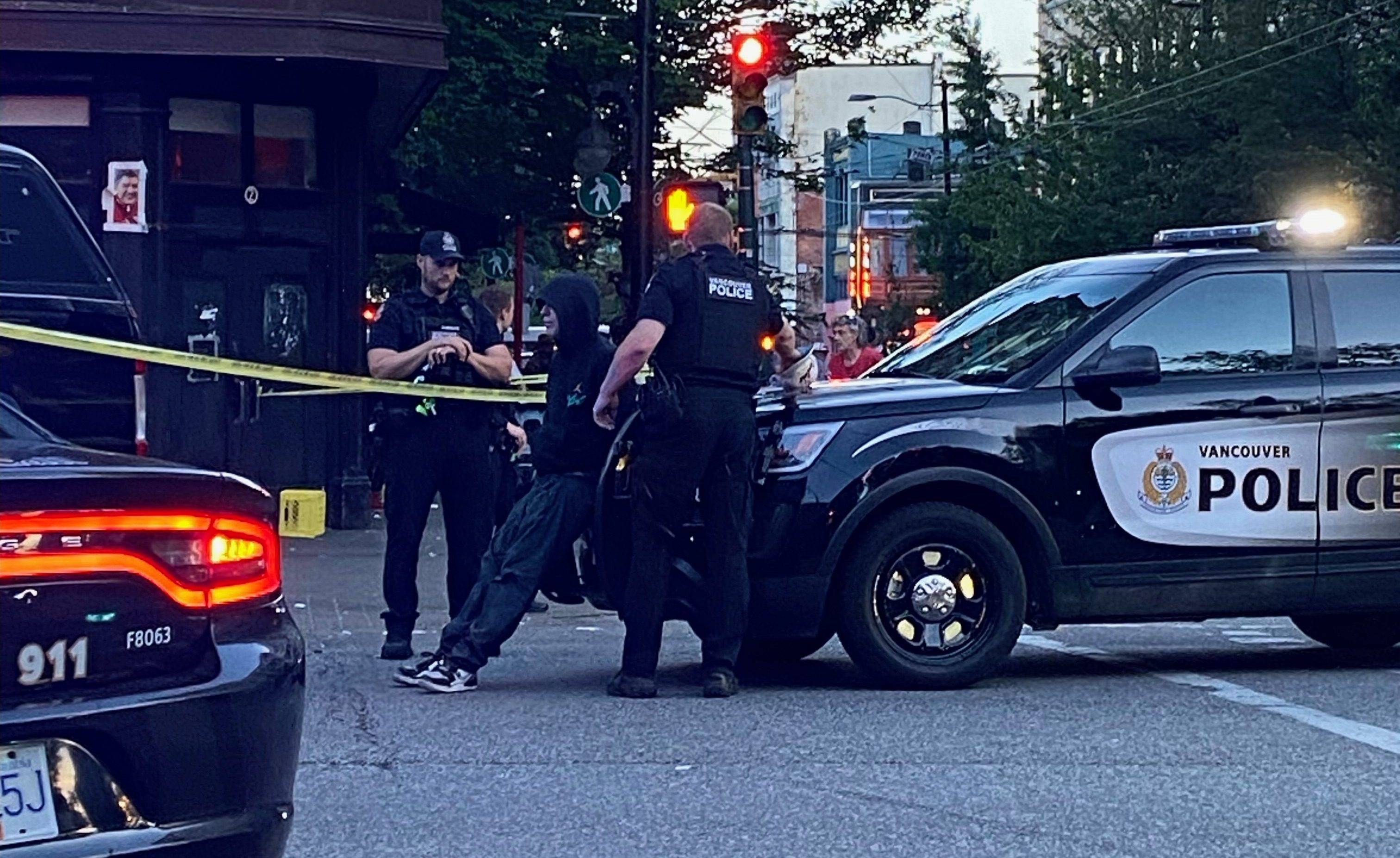 One man arrested for throwing objects out window, one person injured: VPD - Vimarsana News