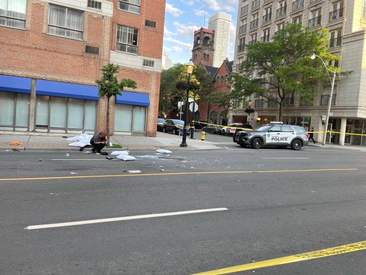 Man dead after fall from downtown Toronto hotel, police watchdog investigating - image