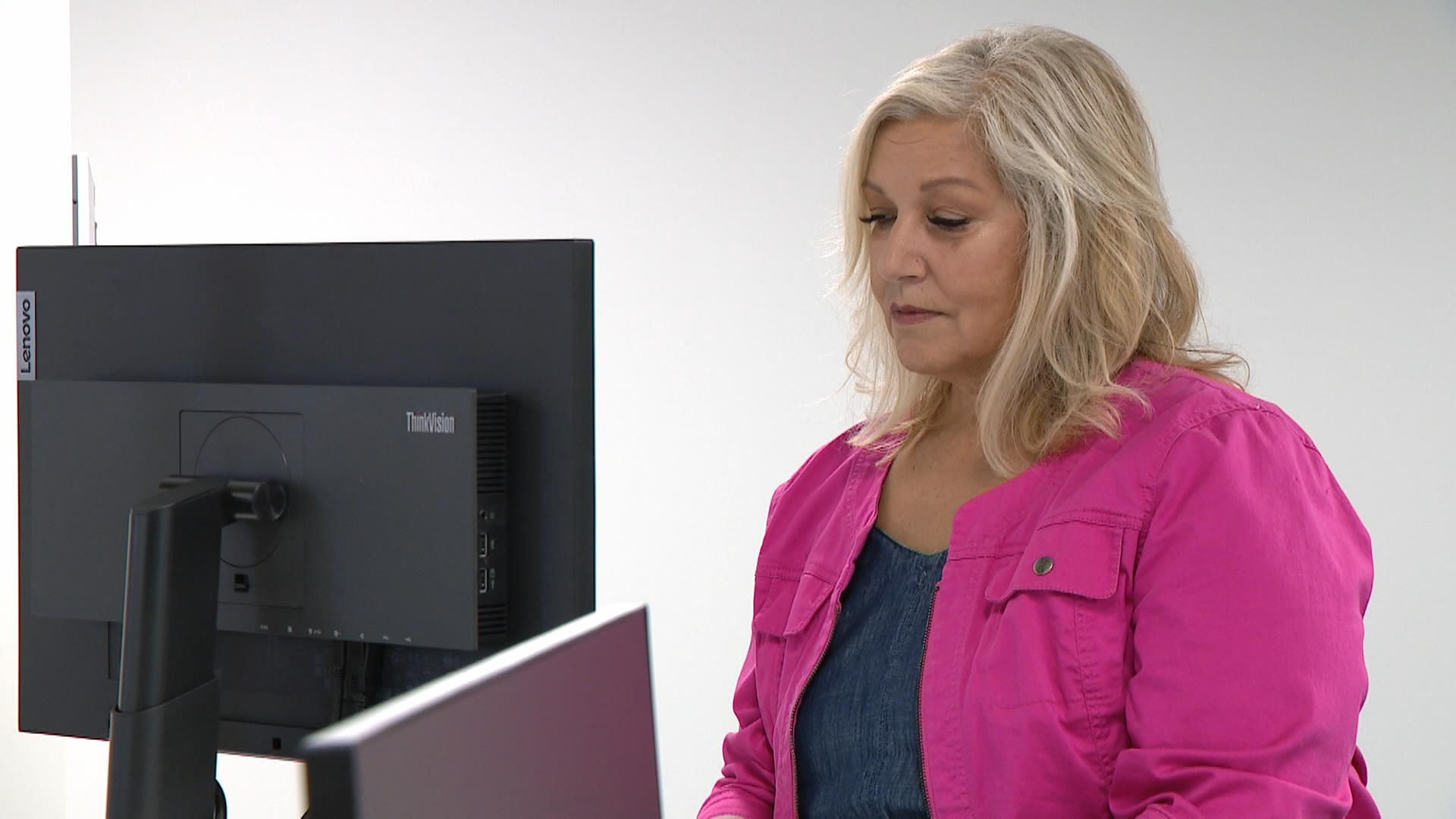 ‘It’s lonely’: Sask. report breaks down challenges for Indigenous women in technology  | 24CA News