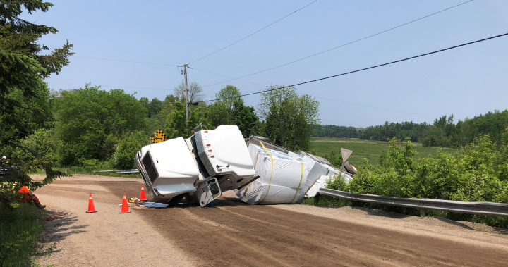 Un chauffeur de camion échappe à une blessure mais est condamné à une amende après l’effondrement d’un pont à Rural NS, Halifax