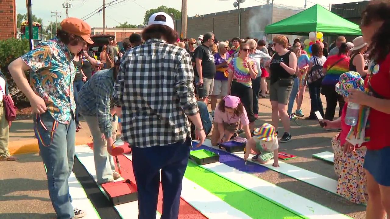 ‘We’re all one community‘: Westlock paints Pride crosswalk – Edmonton | 24CA News