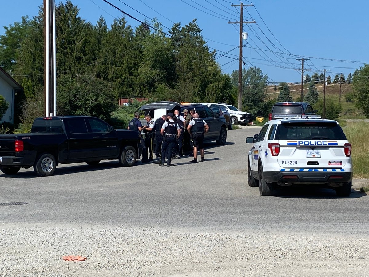 Residents of a Kelowna neighbourhood are dealing with a heavy police presence Thursday morning. 