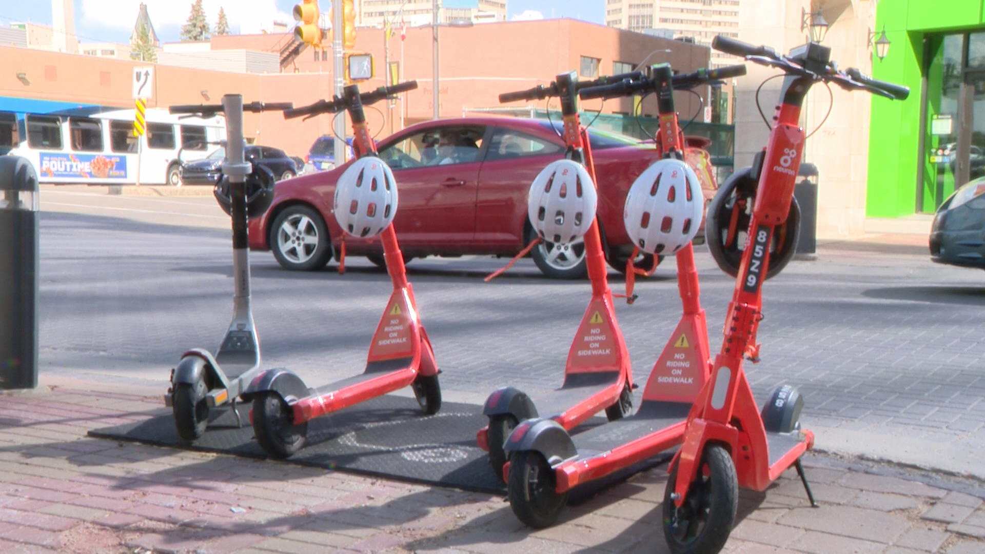 Neuron e-scooter access in Saskatoon stops as cold weather rolls in