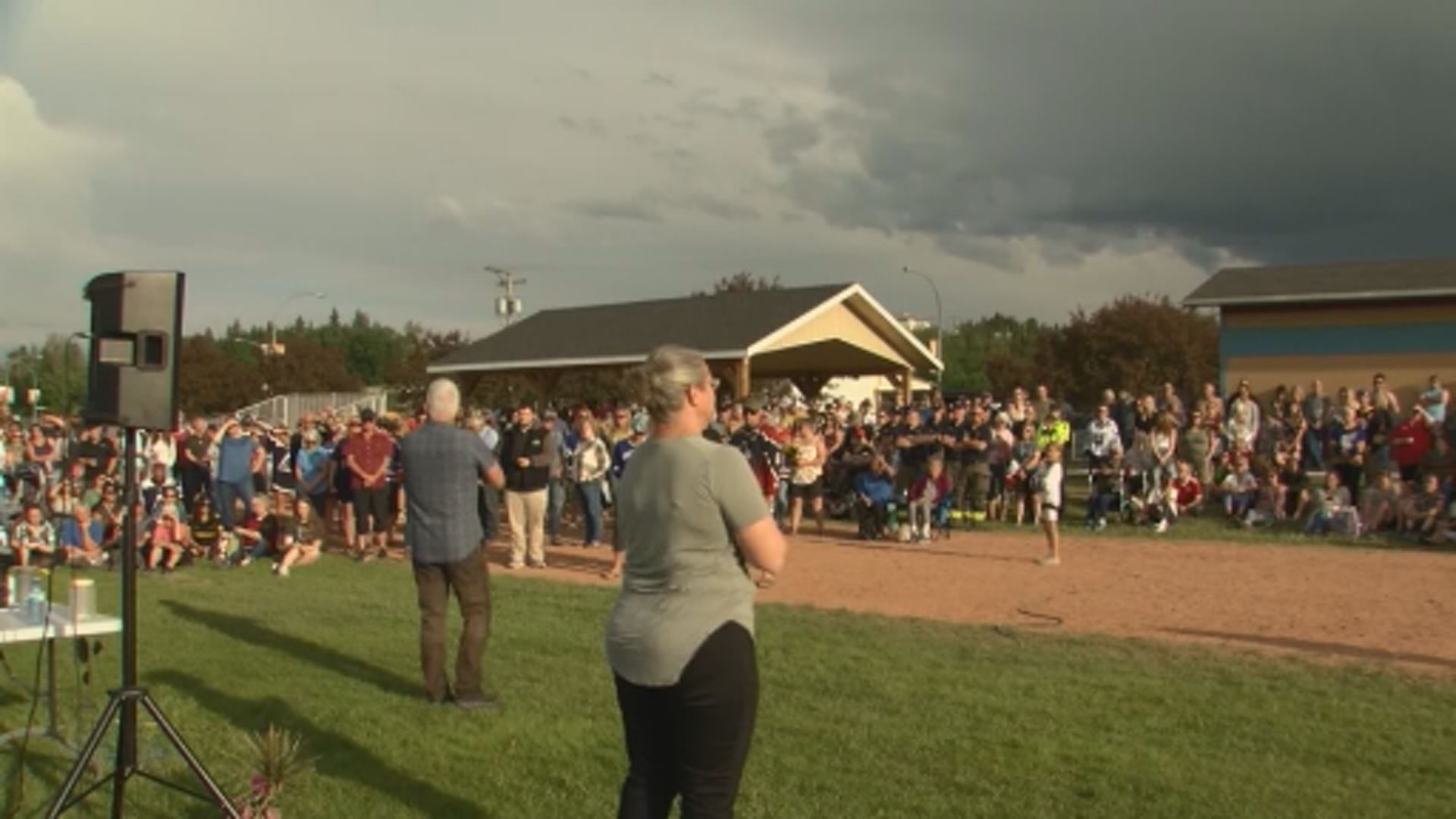 Candlelight vigil for Madison Scott in Vanderhoof, B.C. attended by 2,000 people
