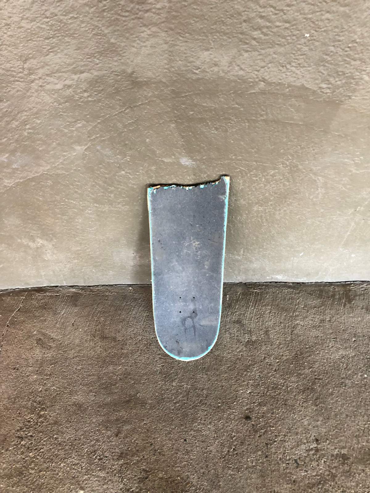 A Kelowna man claims he was attacked by a skateboard-wielding stranger on Wednesday morning, and he's warning the community to keep an eye open.