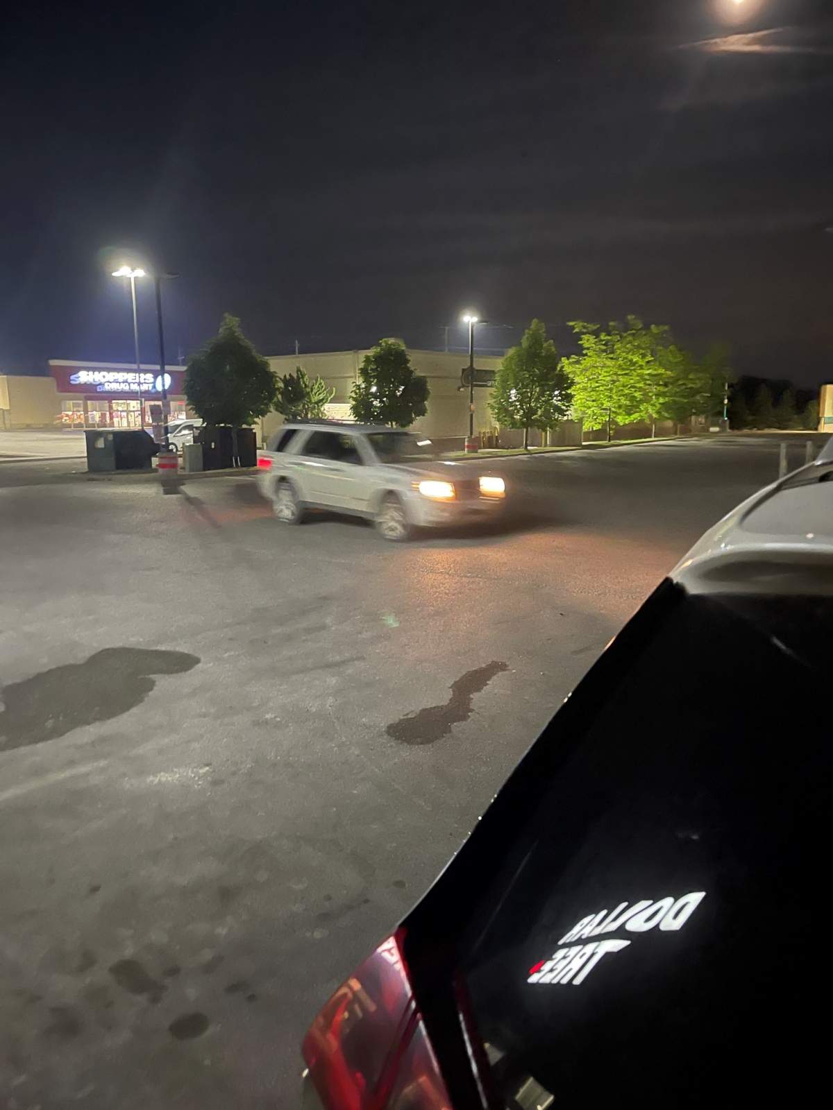 OPP seek ‘erratic driver’ who yelled racial comments at pedestrians in Grand Bend - image