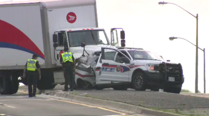 Canada Post truck driver charged after rear-ending York police cruiser ...