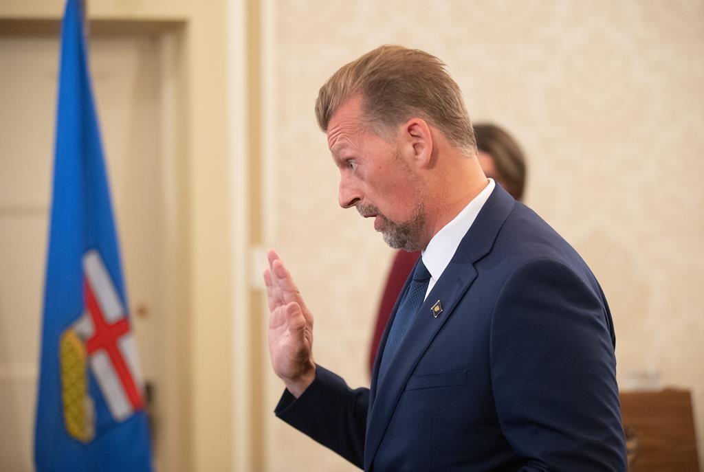 Public Safety Minster Mike Ellis is sworn into cabinet in Edmonton on Friday, June 9, 2023.