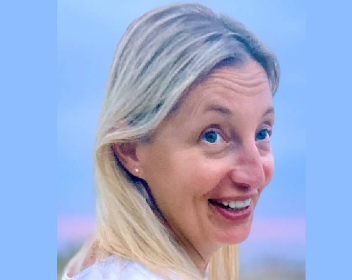 Police search for suspects after woman killed by stray bullet in Toronto's east end - Vimarsana News