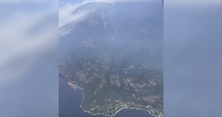 Lower East Adams Lake wildfire in Shuswap holding steady, downgraded in size – Okanagan | Globalnews.ca