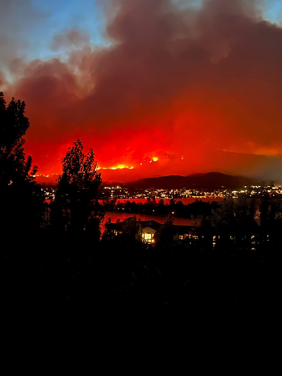 Eagle Bluff wildfire near Osoyoos, B.C.