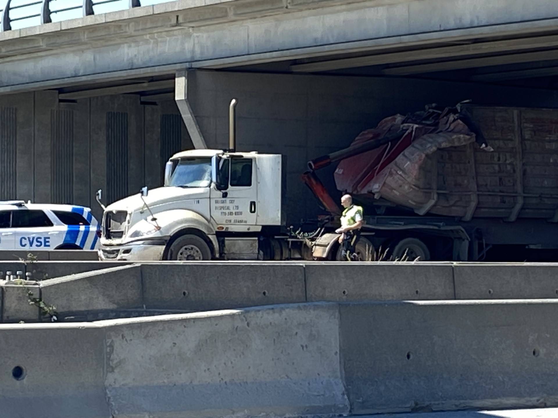 Truck with oversized load hits Delta overpass on Highway 99, snarling traffic - Vimarsana News