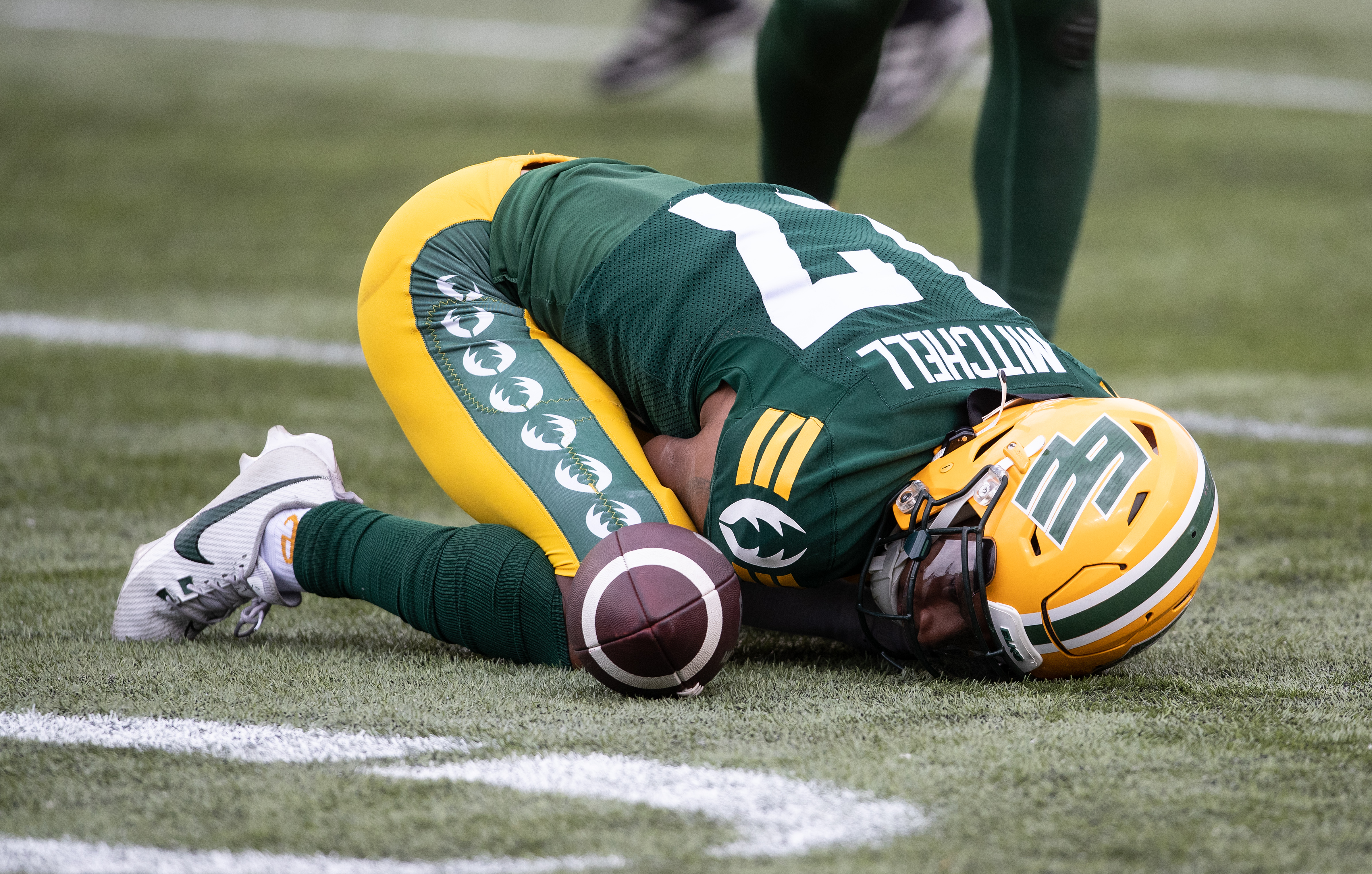 Edmonton Elks storm back to beat Tiger-Cats to earn 1st win