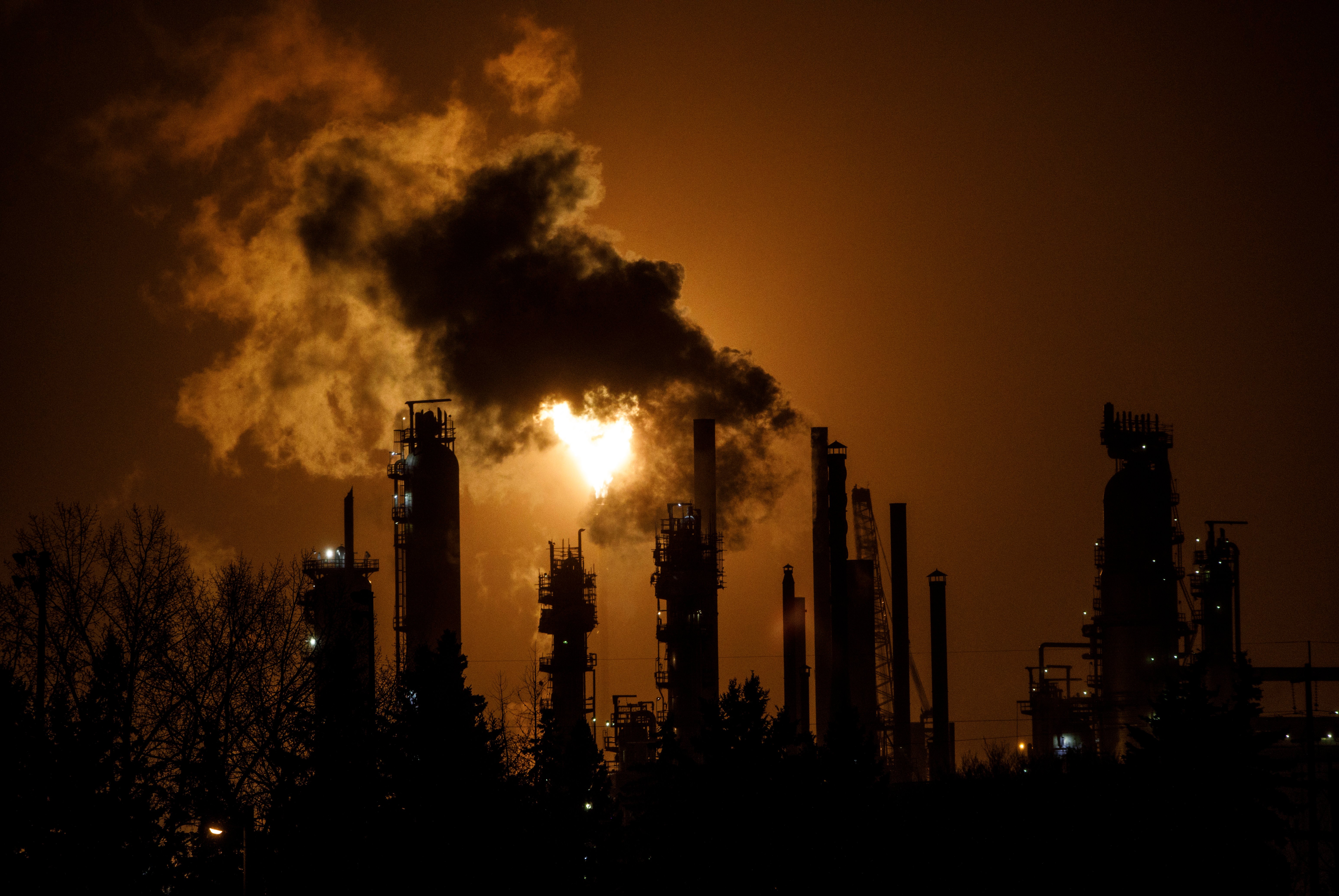 Why climate groups say Ottawa's plan to end fossil fuel subsidies has loopholes - Vimarsana News
