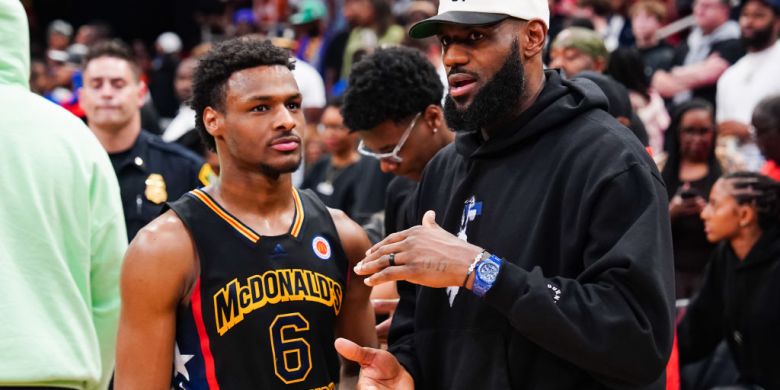 Bronny James, LeBron James' son, suffers cardiac arrest during workout